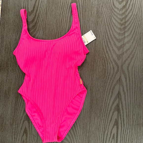Michael Kors Swim- New 🌴🌴🏖🏖 - Picture 1 of 6